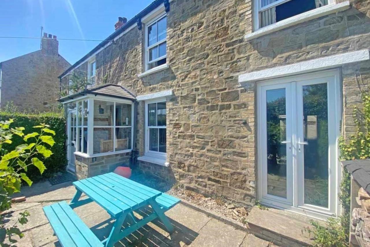 Mellow Cottage Just A Short Walk To The Beach Perranporth Bagian luar foto