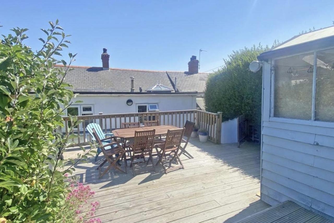 Mellow Cottage Just A Short Walk To The Beach Perranporth Bagian luar foto