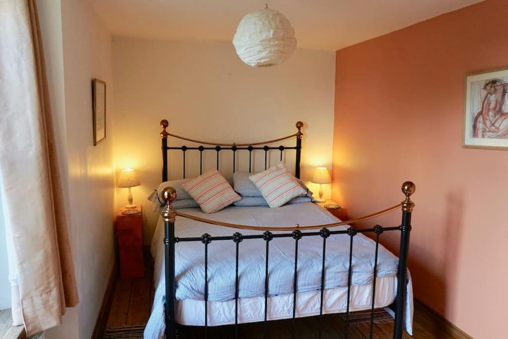 Mellow Cottage Just A Short Walk To The Beach Perranporth Bagian luar foto