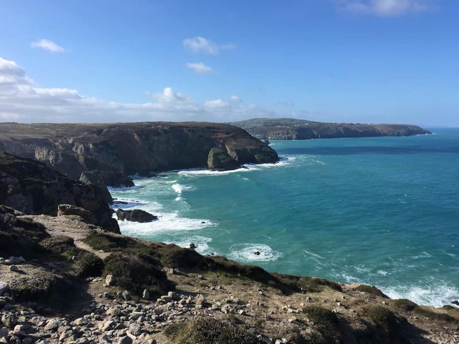 Mellow Cottage Just A Short Walk To The Beach Perranporth Bagian luar foto