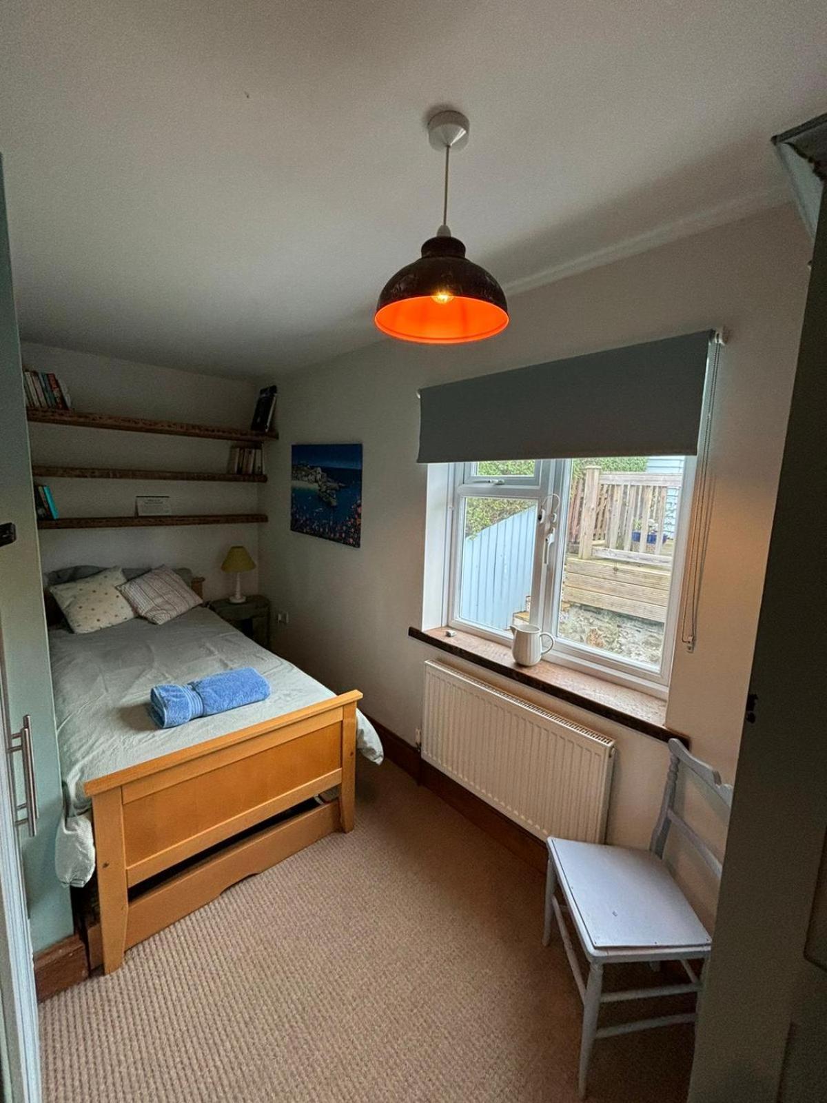 Mellow Cottage Just A Short Walk To The Beach Perranporth Bagian luar foto